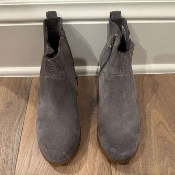 Sorel gray suede wedge booties with zipper - Picture 5 of 8